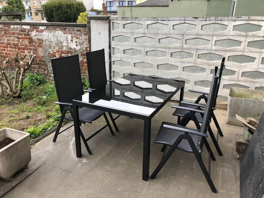 Charmante Gartenwohnung Mit Privatem Grossen Garten Kolonia Zewnętrze zdjęcie