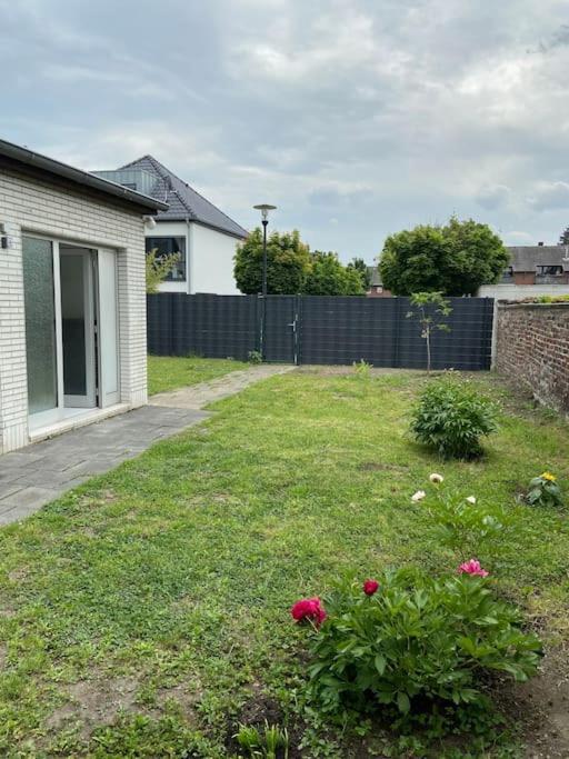 Charmante Gartenwohnung Mit Privatem Grossen Garten Kolonia Zewnętrze zdjęcie